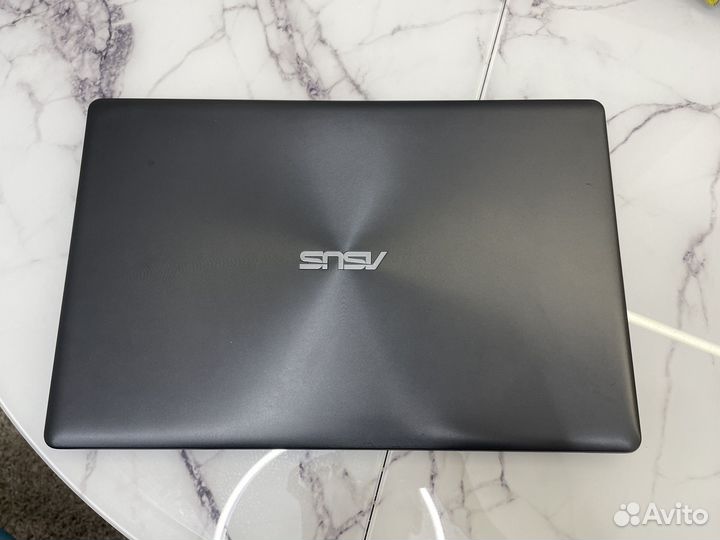 Ноутбук asus X550L