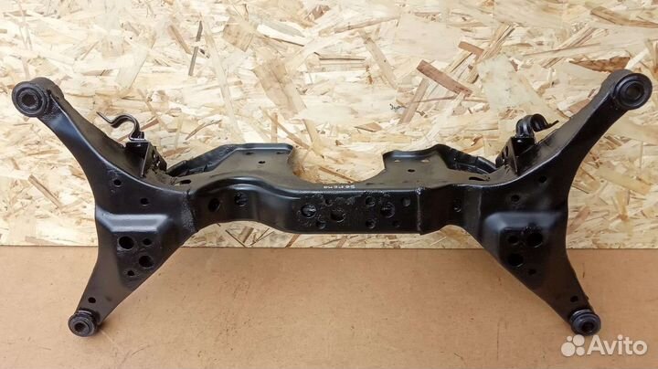 Балка задний подрамник Nissan Serena C24 4WD