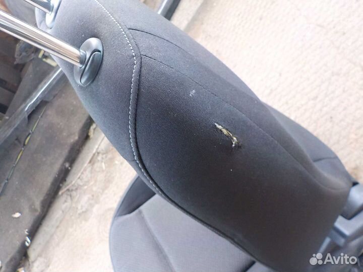 Сидение переднее левое Volkswagen Polo