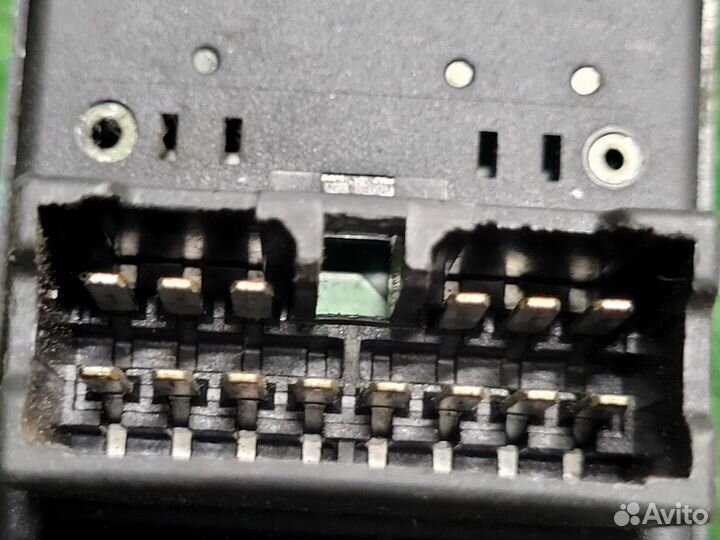 Блок управления стеклоподъемниками на Avensis T220