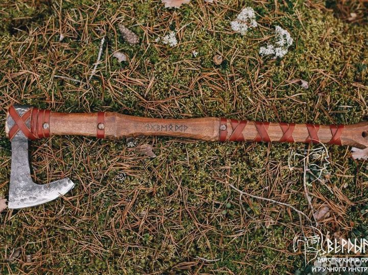 Топор кованый Варяг