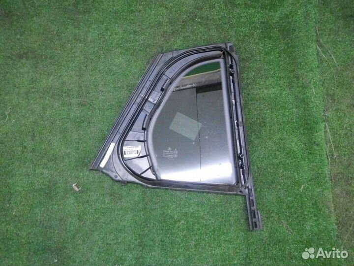 Форточка двери задняя левая Mercedes GLC C253 (201