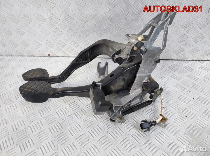 Блок педалей МКПП Audi A4 B5 8D1721316D