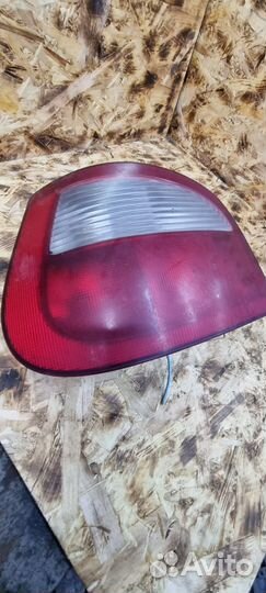 Задний левый стоп сигнал Renault Megane 1