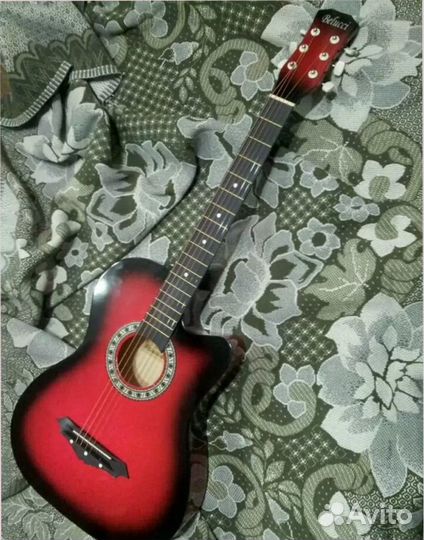 Гитара акустическая