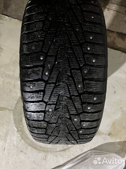 Nokian Tyres Hakkapeliitta 7 SUV 275/45 R20 110T