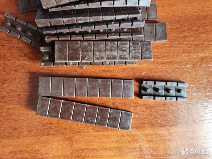 Пластиковый мебельный уголок 84шт