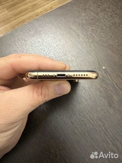 iPhone Xs, 64 ГБ