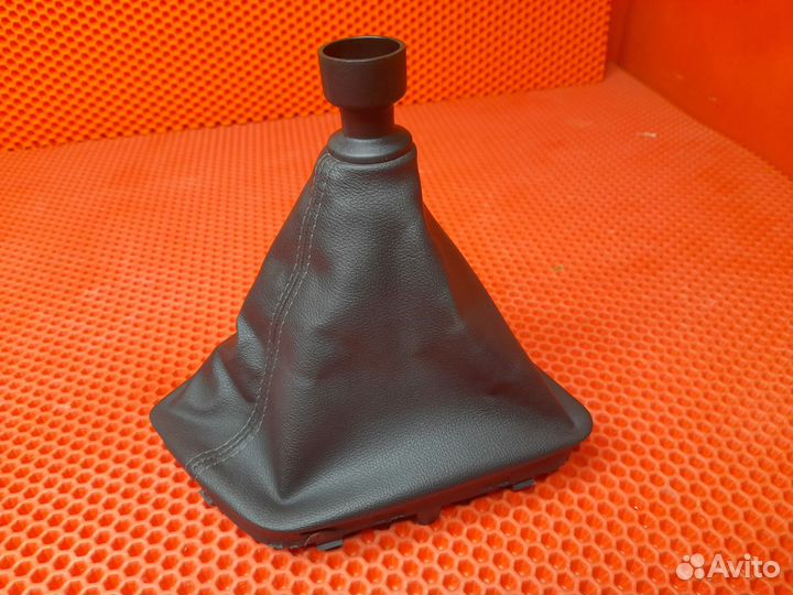 Кожух ручки переключения кпп МКПП Рено Дастер HM