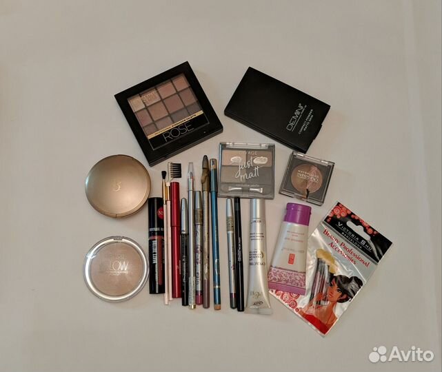 Набор косметики пакетом