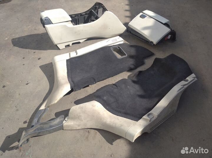 Подлокотник Range Rover Sport 2004-2013