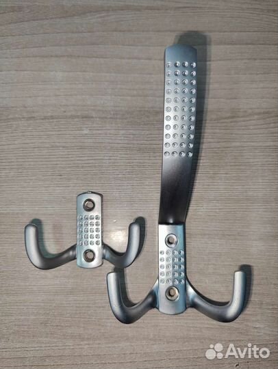 Крючок мебельный