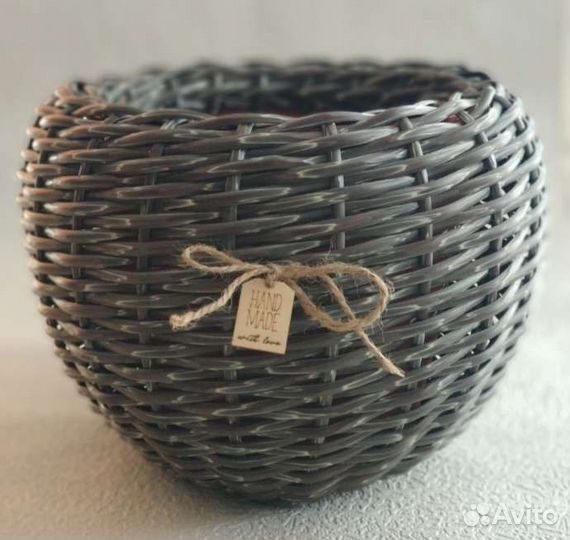 Кашпо из ротанга