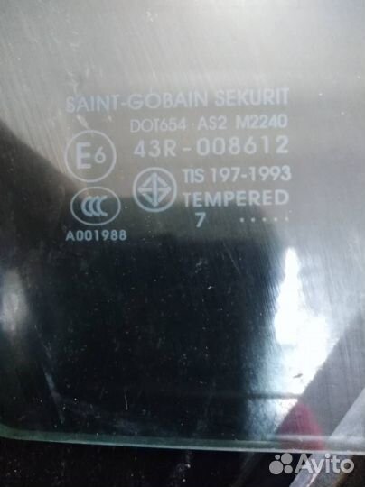 Стекло двери передней правой Mazda Mazda 3 BK 2002