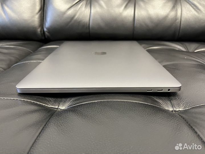 MacBook Pro 15 2018 i9 (32 gb)