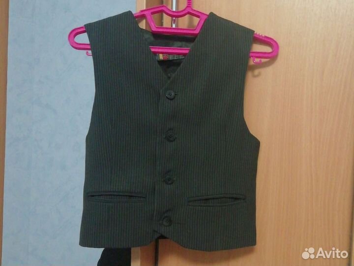 Школьная форма, жилет для мальчика рост 128см
