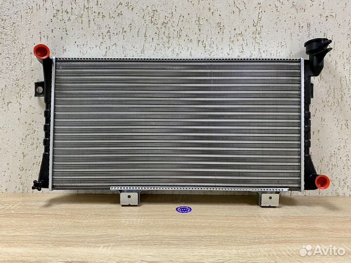 Радиатор на Ваз 21213 Нива Карбюратор