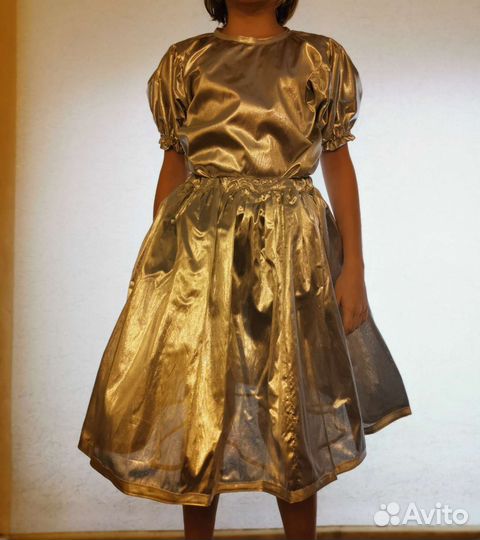 Костюм праздничный (юбка и блузка)