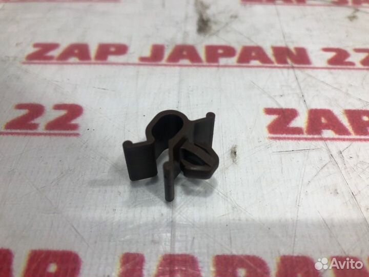 Клипса упора капота Toyota