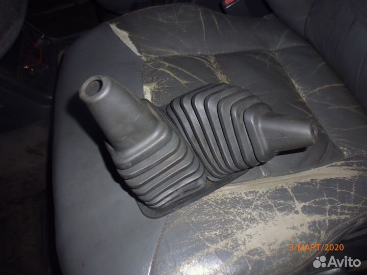 Митсубиси паджеро 2 пыльники МКПП