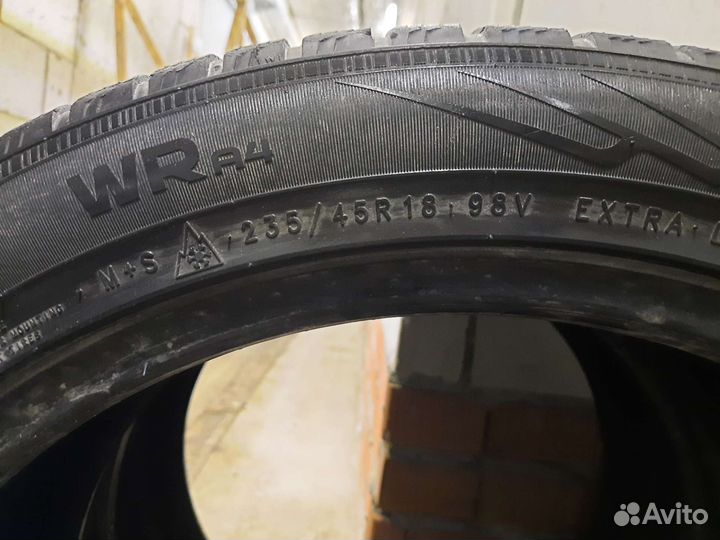 Hankook Winter I'Cept Evo 235/45 R18 98