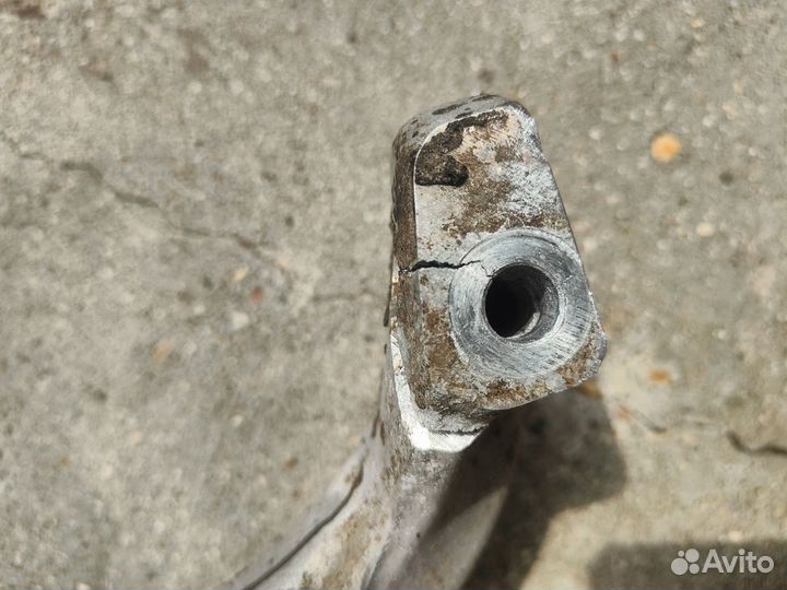 Кулак поворотный передний правый audi A4