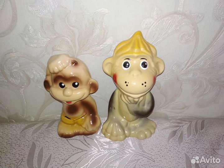 Обезьяны. Статуэтка копилка Обезьяны