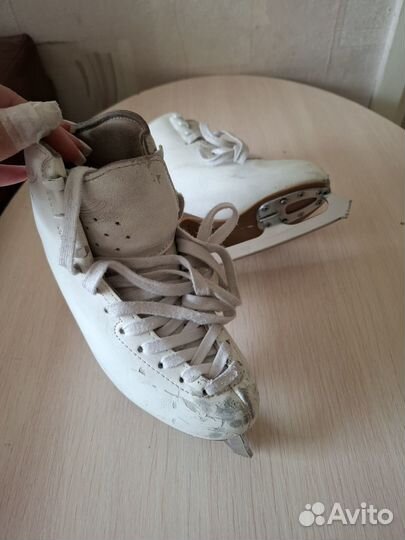 Профессиональные фигурные коньки Edea