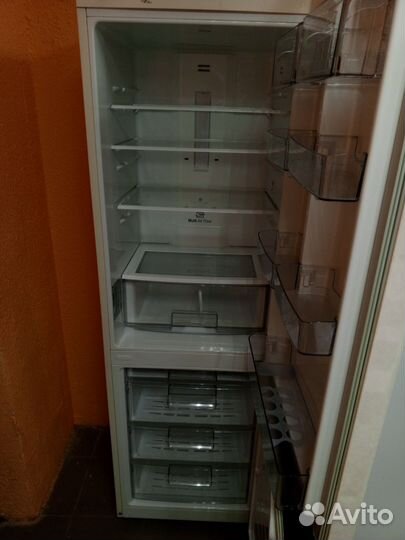 Холодильник бу LG