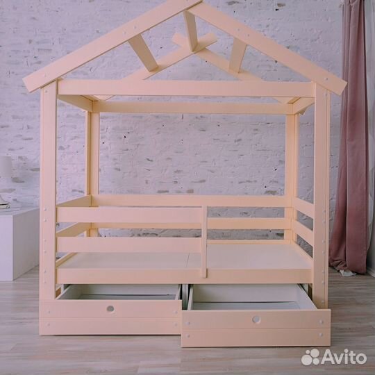 Кроватка домик