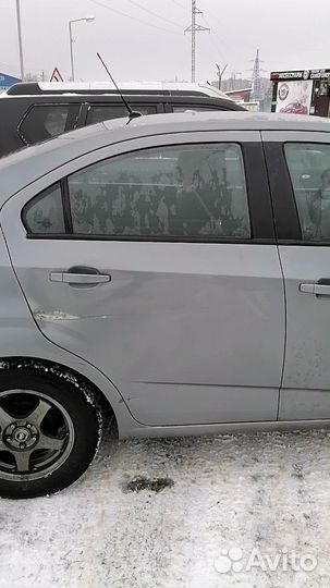 Правая задняя дверь на chevrolet aveo т 300
