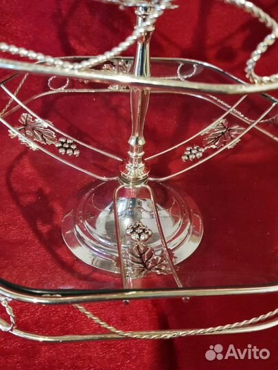 Конфетница трехярусная