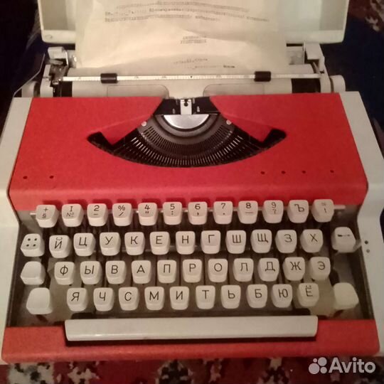 Печатная пишущая машинка unis