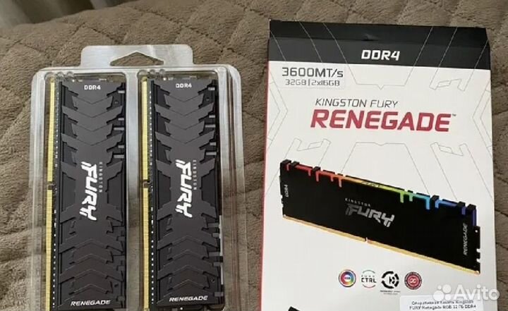 Оперативная память Kingston Renegade RGB 32 GB