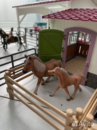 Игровой набор Schleich конюшня