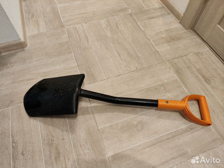 Лопата штыковая fiskars