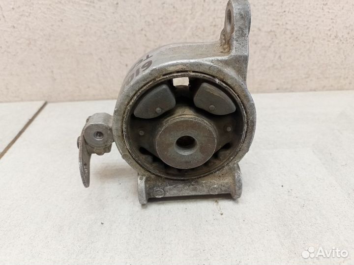 Опора двигателя Ниссан