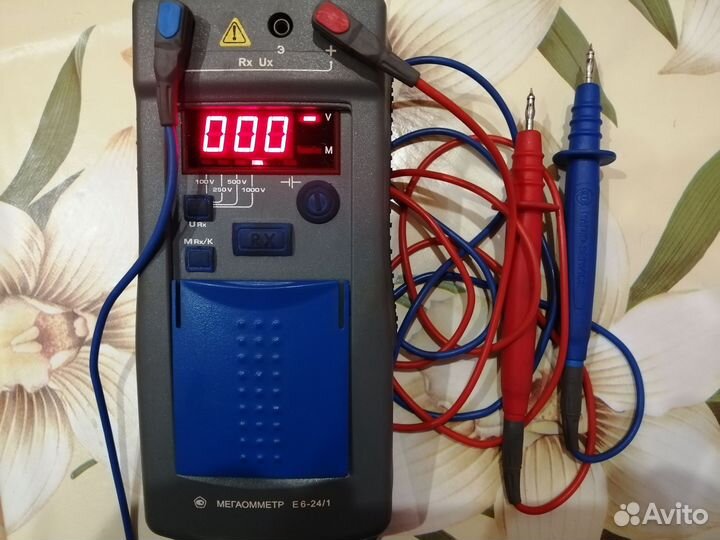 Мегаомметр е6-24/1