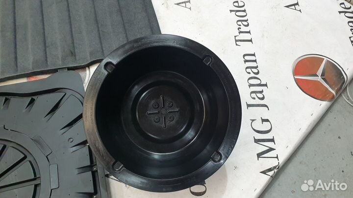 Обшивка багажника на Mercedes-Benz W124 E