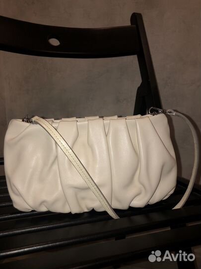 Сумка Staud Bean белая оригинал