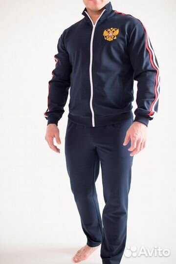 Мужской спортивный костюм с гербом России