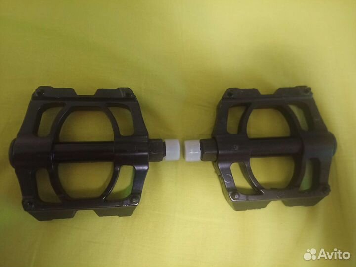 Педали для велосипеда