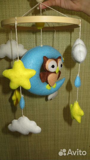 Мобиль на кроватку из фетра