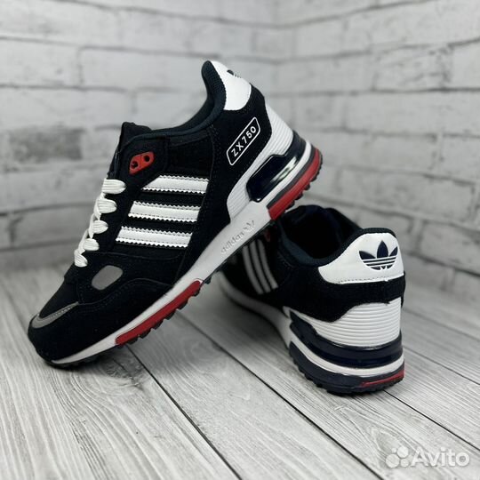 Коссовки мужские adidas zx750