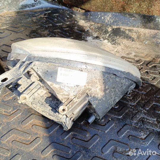 Фара левая priora1