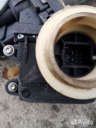 Дверь передняя левая toyota corollaNZE 141