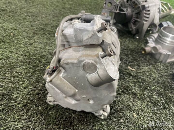 Компрессор кондиционера Bmw 5 F10 N20B20 2011