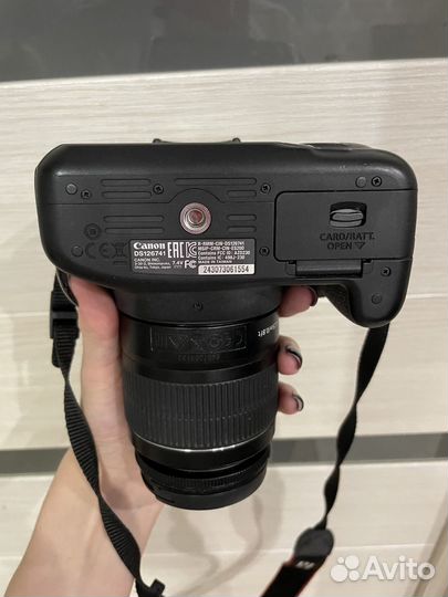 Фотоаппарат canon eos 2000d без объетива