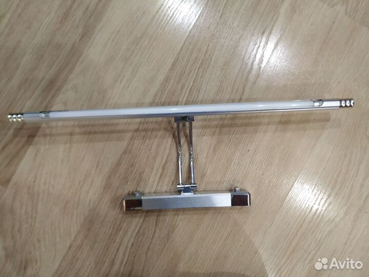 Светильник новый люминисцентный настенный