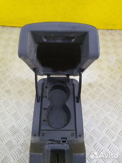 Подлокотник Nissan Np300 (2008-2015) 2.5 D YD25